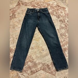 ZARA Womens high waisted mom jeans, size 6